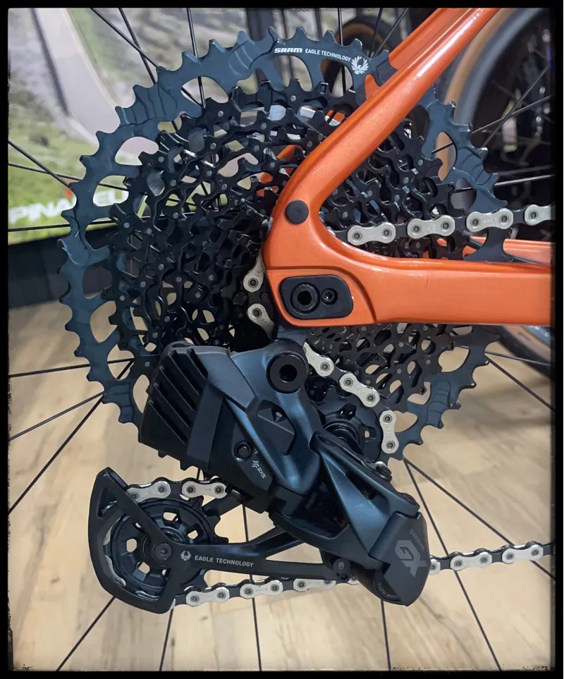 Giant Revolt X Advanced Pro 1 Medium Cordovan/Copper Coin 2022-3